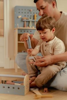 Kinder Holzspielzeug – Werkzeugkasten Little Dutch